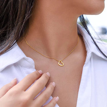 What are the Different Types of Necklaces Worn by People?