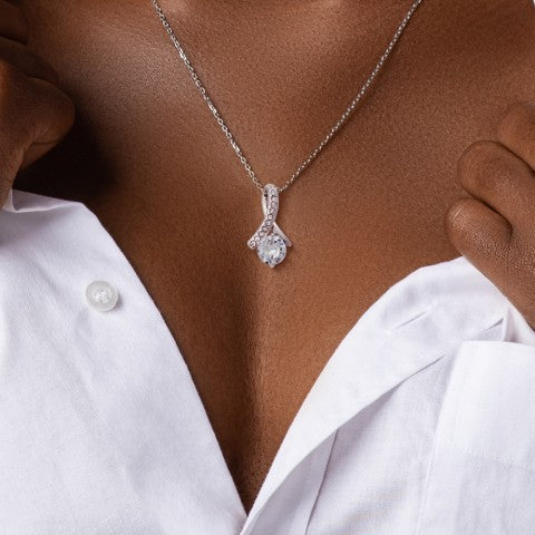 Choose Gift Necklaces to Daughter-in-Law from Online Shops and Make a Fast Delivery