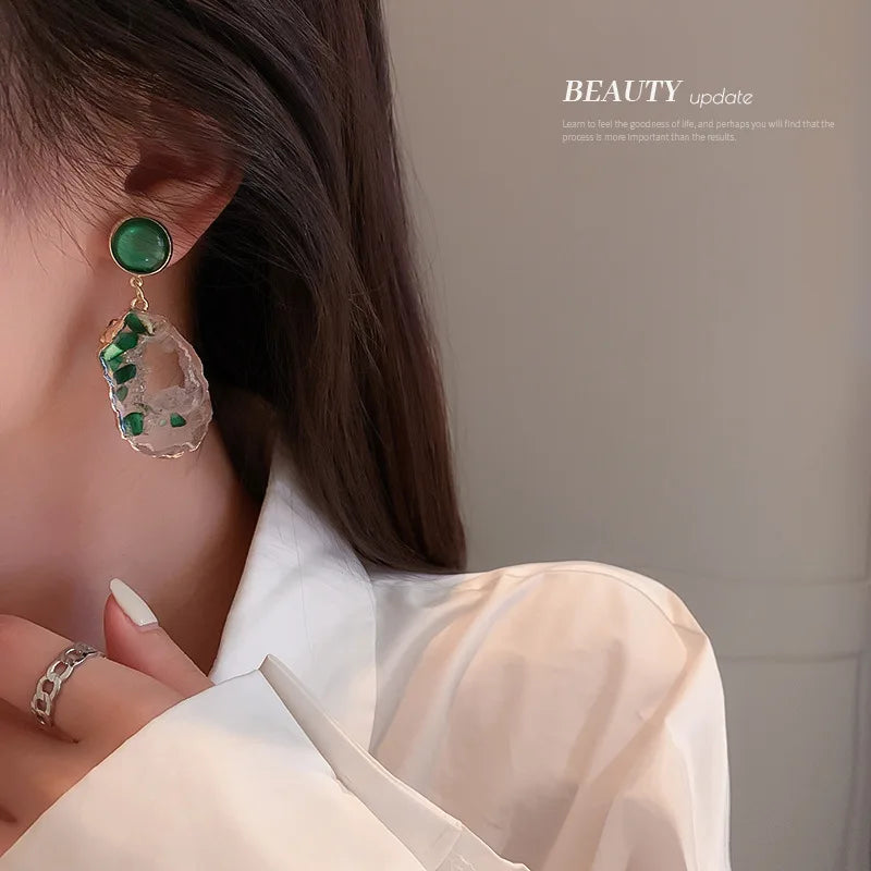 Korean Fashion Exquisite Retro Irregular Green Tassel Pendant Earrings Party Commemorative for Gift Outstanding Women's Jewelry