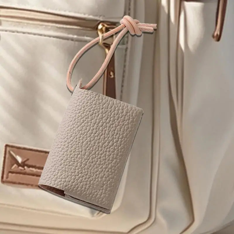 Tissue Bag Holder Dustproof Tissue Holder Key Organizer Travel Pouch Tissue Bag Elegant Compact & Design for Family Friends