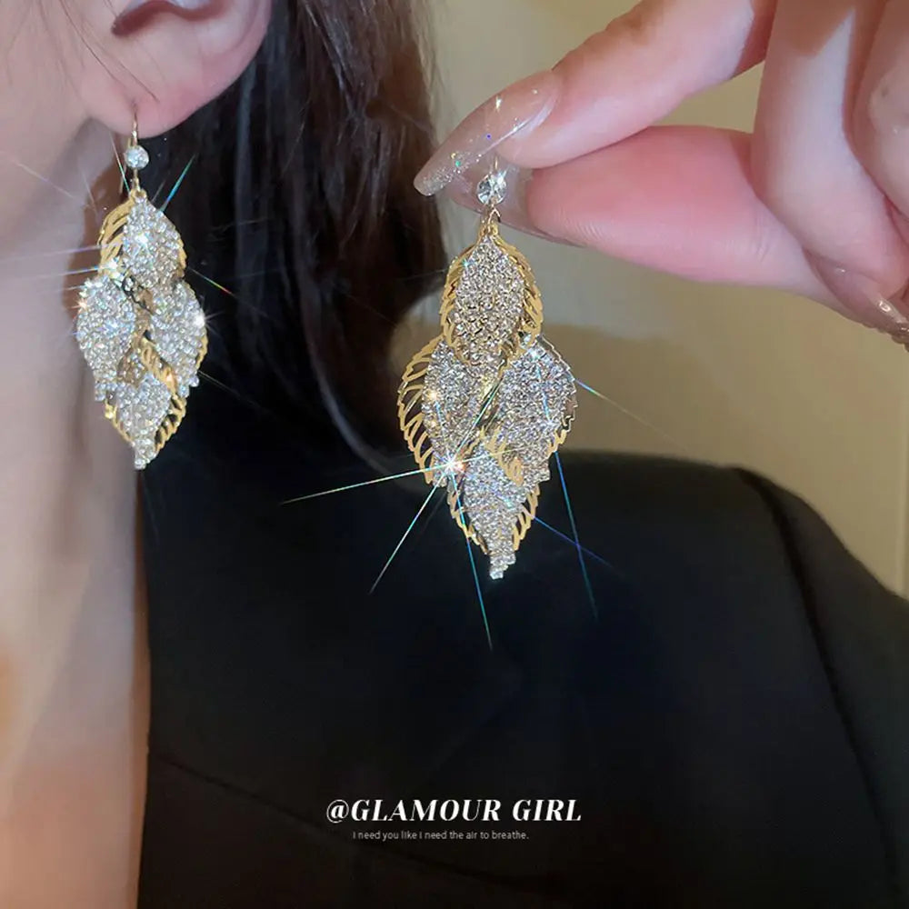 New Luxury Personality Gold Zircon Leaf Drop Earrings for Women Trendy Chic Daily Party Earrings Lady Temperament Jewelry Gift
