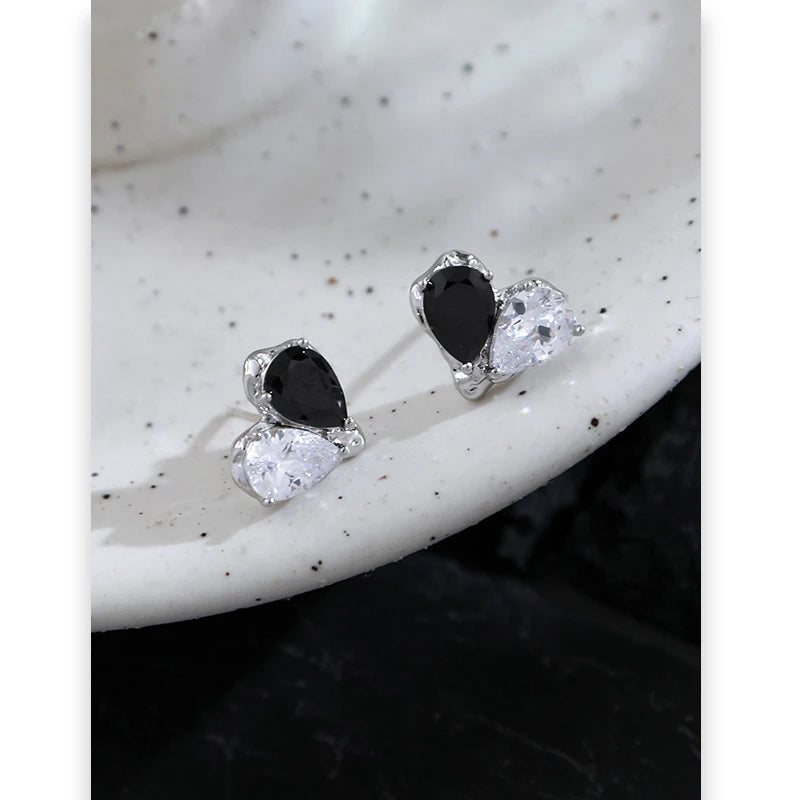 Eetit Delicate Black White Glass Love Heart Small Stud Earrings for Women Chic Stylish Anti Allergic Zinc Alloy Daily Jewelry