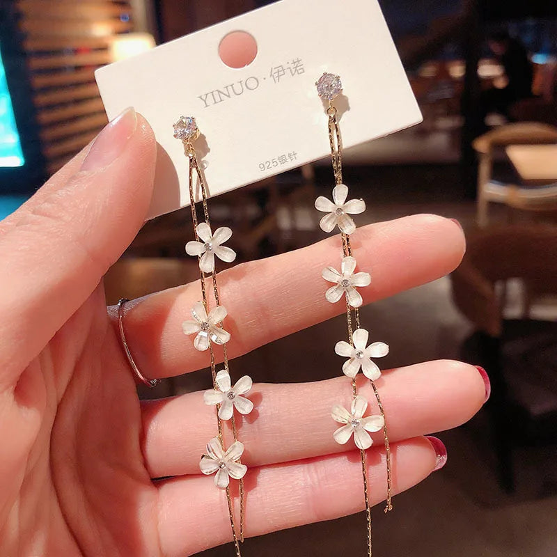 Korean Fashion Exquisite Light Luxury Tassel Flower Pendant Earrings Romantic Party Commemorative Gift Outstanding Women Jewelry