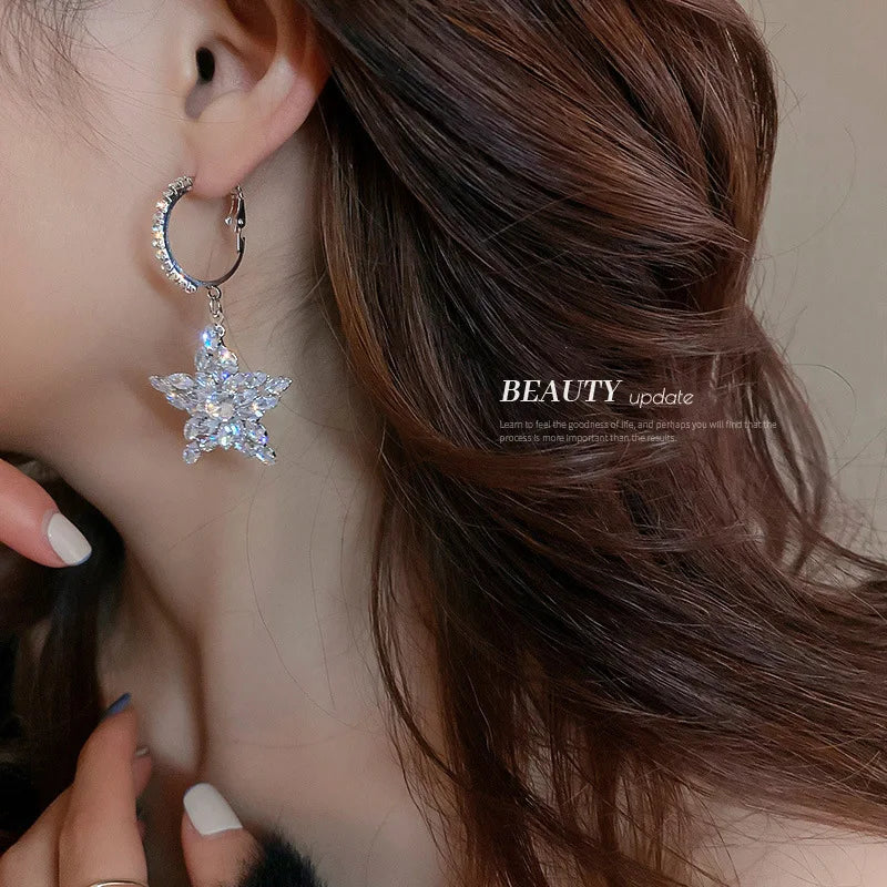 Luxury Chic Shiny Crsytal Star Hoop Earrings for Women Lady 2023 Trendy Temperapment Daily Party Earrings Elegant Jewelry Gift