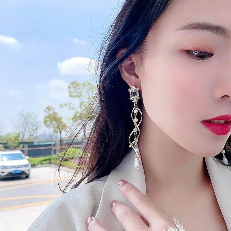Korean Fashion Exquisite Light Luxury Crystal Pearl Earrings Romantic Wedding Commemorative for Gift Outstanding Women's Jewelry